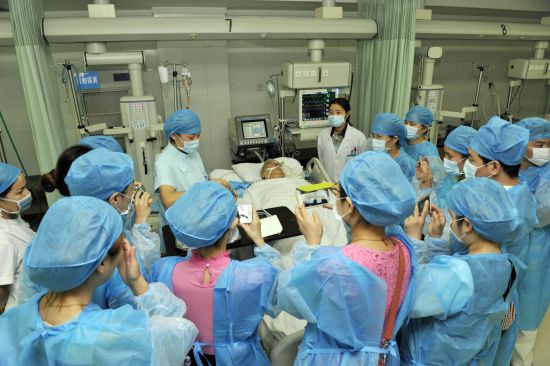 长沙市第一医院成功举办肠内营养盲插培训班