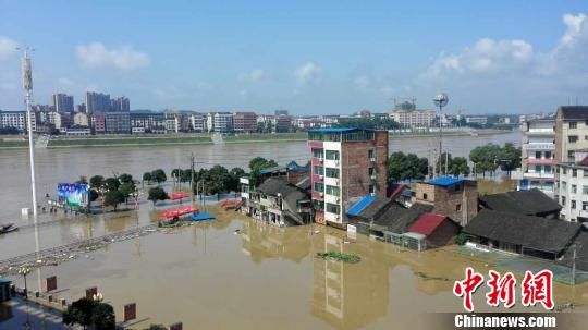 湖南新邵一平民洪水中安全转移150余名被困群