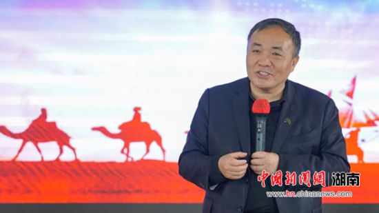 大汉集团董事长、大汉国际工匠院创始人傅胜龙在会上致辞。