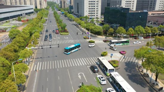 智慧公交。湖南湘江智能科技创新中心有限公司供图