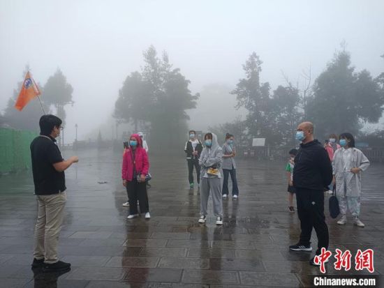 8月27日，张家界武陵源核心景区恢复开放。　邓道理 摄