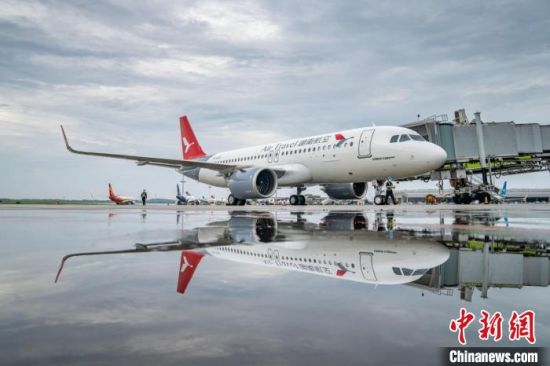 湖南航空首架长沙入关新飞机抵达 机队规模扩至十五架