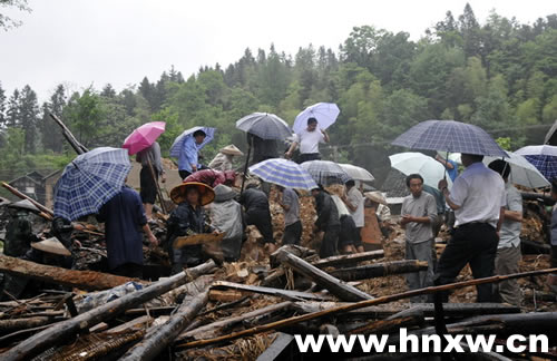 新化县遭暴雨袭击 29个乡镇场办普遍严重受灾